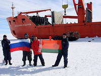 Белорусские полярники вернулись на родину Белорусские полярники вернулись на родину