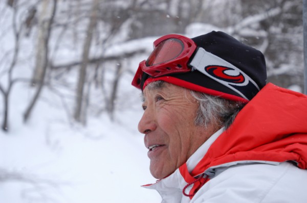 80-летний альпинист из Японии, перенесший 4 операции на сердце, в очередной раз покорил Эверест 80-летний альпинист из Японии, перенесший 4 операции на сердце, в очередной раз покорил Эверест