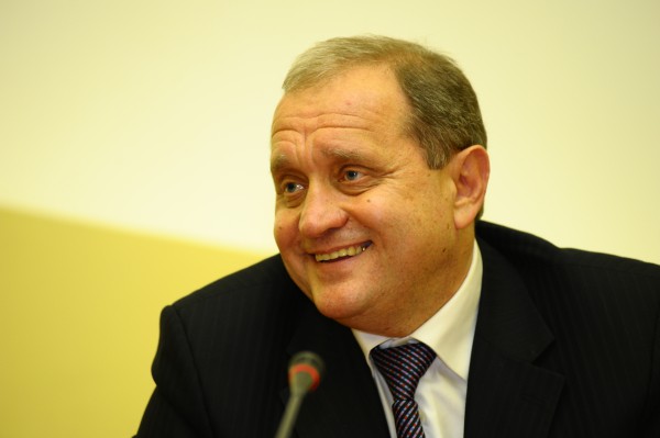 Могилев не слушает ученых: опасный карьер Крыму "необходим" Могилев не слушает ученых: опасный карьер Крыму "необходим"