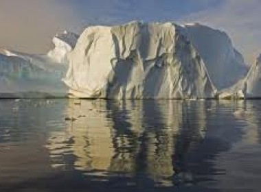 Китай решил построить второй ледокол для исследований Южного полюса