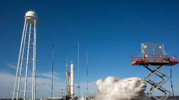 NASA проведет испытания «летающей тарелки» для отправки людей на Марс NASA проведет испытания «летающей тарелки» для отправки людей на Марс