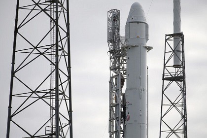 Ракета Falcon 9 совершила жесткую посадку на океанскую платформу Ракета Falcon 9 совершила жесткую посадку на океанскую платформу