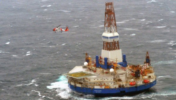 Севшая на мель буровая платформа Shell не получила повреждений Севшая на мель буровая платформа Shell не получила повреждений