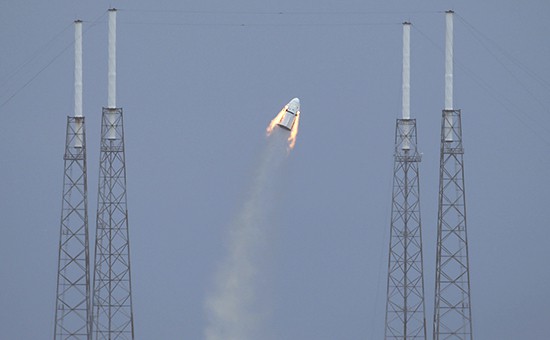 SpaceX провела первые испытания пассажирского космического корабля SpaceX провела первые испытания пассажирского космического корабля