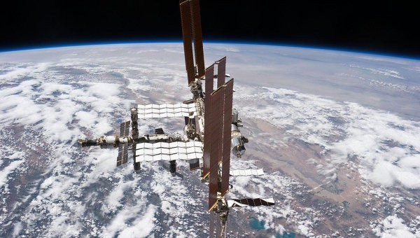 МКС уклонилась от фрагмента ступени американской ракеты-носителя МКС уклонилась от фрагмента ступени американской ракеты-носителя