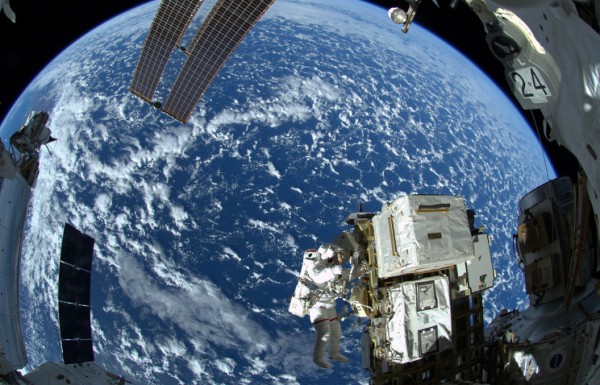 Роскосмос: двигатели "Союза" нештатно запустились при тестировании системы стыковки с МКС