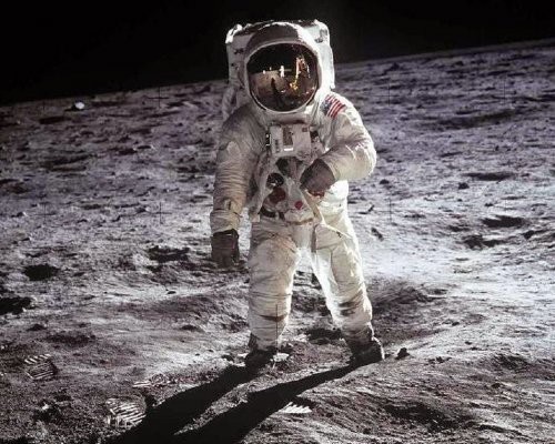 Луну можно сделать пригодной для жизни Луну можно сделать пригодной для жизни