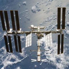 МКС отметила 15-летие со дня первой длительной экспедиции