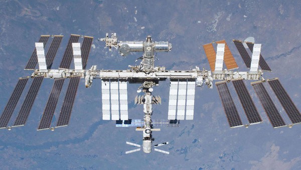 НАСА разместило заказ на первый пилотируемый полет к МКС для SpaceX НАСА разместило заказ на первый пилотируемый полет к МКС для SpaceX