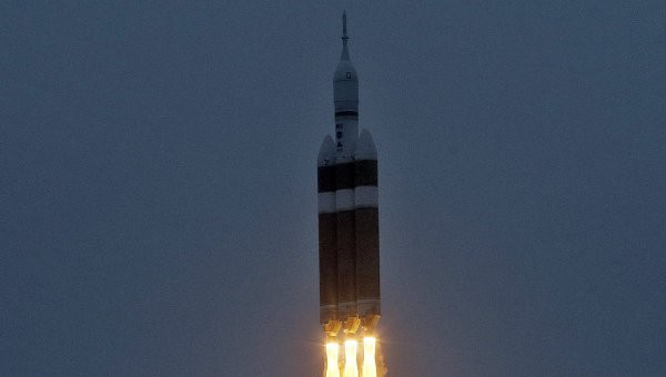США произвели запуск разведывательного спутника США произвели запуск разведывательного спутника