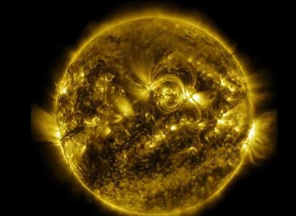 NASA показало год из жизни Солнца NASA показало год из жизни Солнца