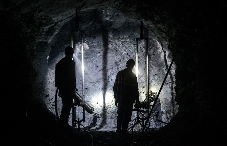 Во время обвала на руднике в Карачаево-Черкесии пострадал один шахтер