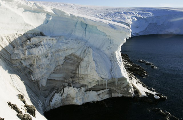 Последствия отделения гигантского айсберга от ледника Ларсен-С