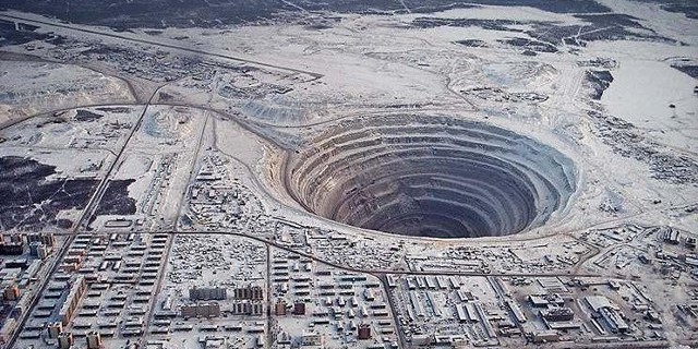 "АЛРОСА" в 2018 г. и начнет разработку Верхне-Мунского алмазного месторождения "АЛРОСА" в 2018 г. и начнет разработку Верхне-Мунского алмазного месторождения