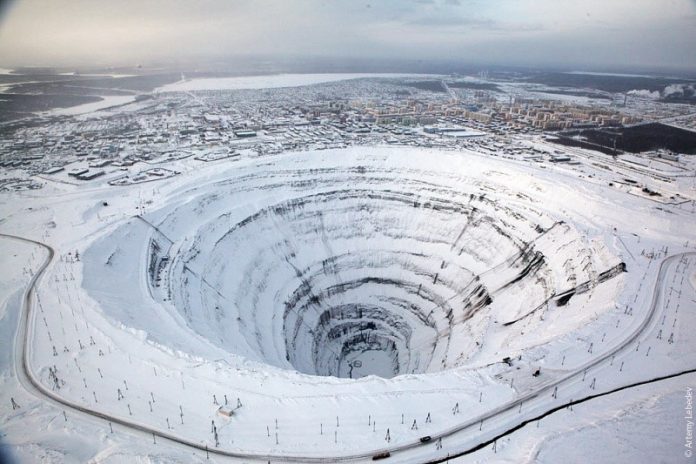 АЛРОСА планирует в будущем возобновить работы на руднике «Мир» АЛРОСА планирует в будущем возобновить работы на руднике «Мир»