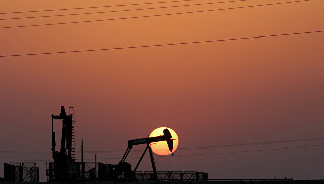 Цены на нефть продолжают расти на фоне сирийского конфликта Цены на нефть продолжают расти на фоне сирийского конфликта