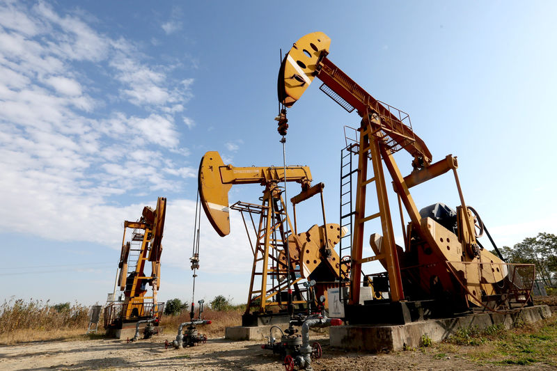 Стоимость нефти будет определяться иранскими санкциями. Стоимость нефти будет определяться иранскими санкциями.