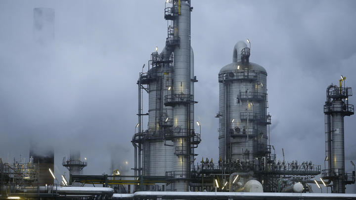 Цена на нефть пробила отметку в $80