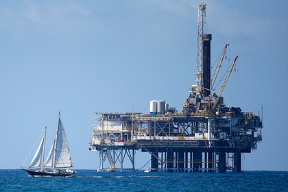 Цены на нефть продолжают снижаться рекордными темпами Цены на нефть продолжают снижаться рекордными темпами