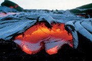 Ученые изобрели искусственную лаву для имитации извержений вулканов