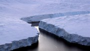Ученые изучают озеро Восток в Антарктиде Ученые изучают озеро Восток в Антарктиде