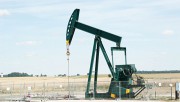 Добыча нефти в Иране к 2019 году выйдет на уровень в 4 млн. баррелей в сутки Добыча нефти в Иране к 2019 году выйдет на уровень в 4 млн. баррелей в сутки