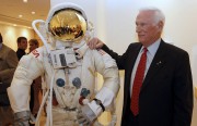 Ушел из жизни последний человек, ступавший на поверхность Луны Ушел из жизни последний человек, ступавший на поверхность Луны