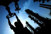 Нефть замерла на отметке $66 за баррель Нефть замерла на отметке $66 за баррель