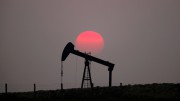 Неделя началась с падения цен на нефть Неделя началась с падения цен на нефть