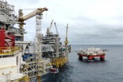Норвегия влезла в резерв пенсионного фонда из-за обвала нефти Норвегия влезла в резерв пенсионного фонда из-за обвала нефти